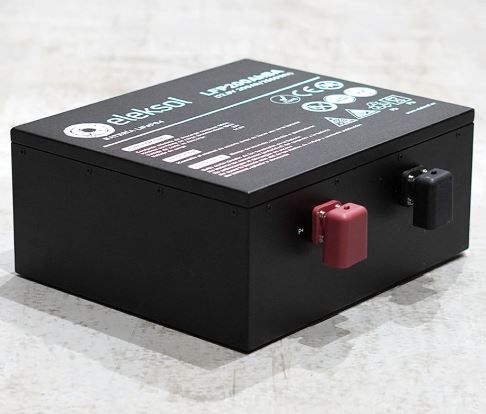 Batería de Litio LiFePO4 Bajo Asiento Eleksol 12,8V 200Ah Bluetooth y BMS V2