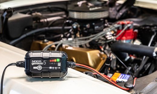 6V/12V 5 Ampere Batterieladegerät