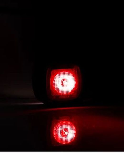 Feu de gabarit à LED rouge et blanc