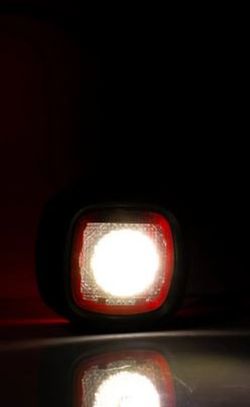 Feu de gabarit à LED rouge et blanc