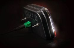 Multifunktionale LED-Anhängerleuchte links mit 7-poligem Ampere-Anschluss