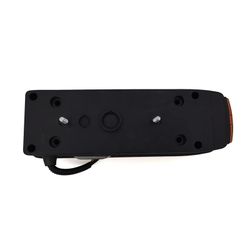 Linke Rückleuchte mit Dreieck und Maxtric-Leuchte mit Kabel