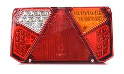 Piloto trasero led universal derecho con luz de matrícula lateral
