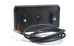 Piloto trasero led universal derecho con luz de matrícula lateral