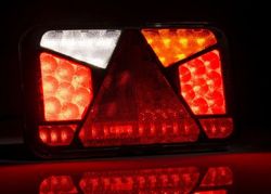 Feu arrière LED universel droit avec 6 fonctions