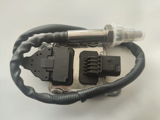 Heck-NOx-Sensor von Mercedes-Benz